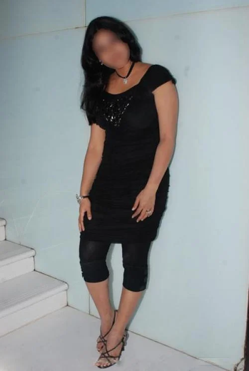 Call Girls Gudha Malani